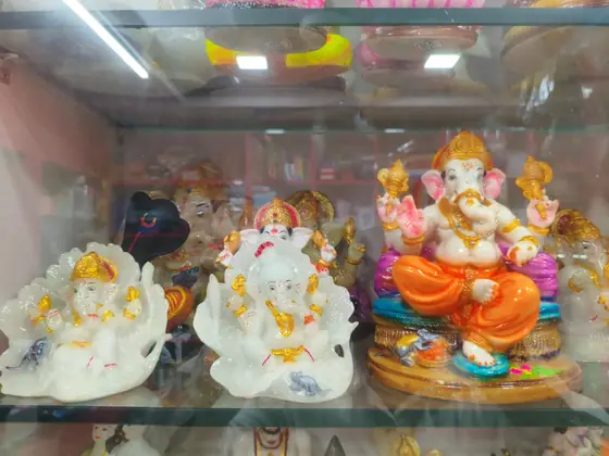 Lakshmi and Ganesh idol sets for housewarming gifting